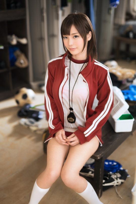 鈴村あいり