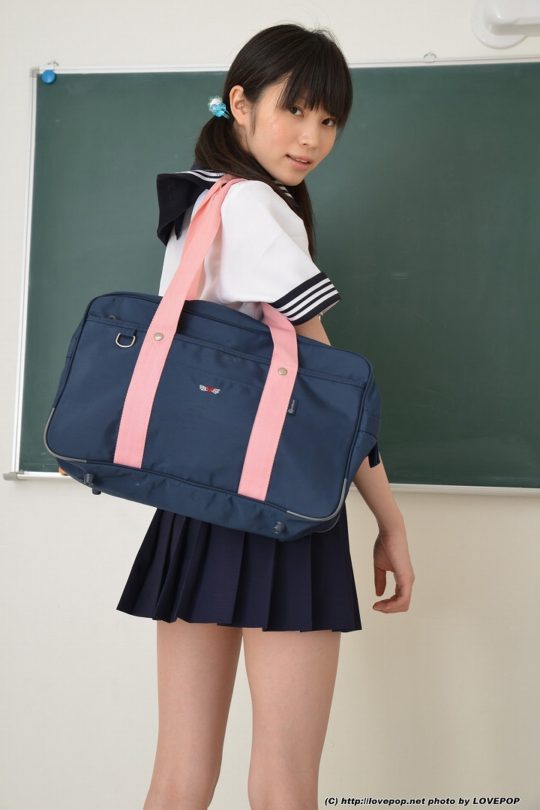 鮎原すみれ
