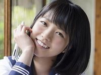 戸田真琴のAV女優とは思えないセーラー服画像