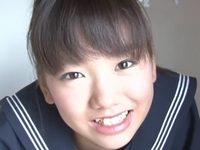 佐々木みゆうのセーラー服に白ハイソックスな動画