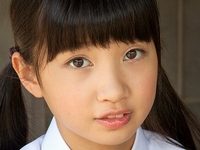 黒宮れいの白ハイソックスなプリスカ制服画像