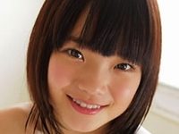 中沢ひめかがセーラー服でパンチラしまくりな動画