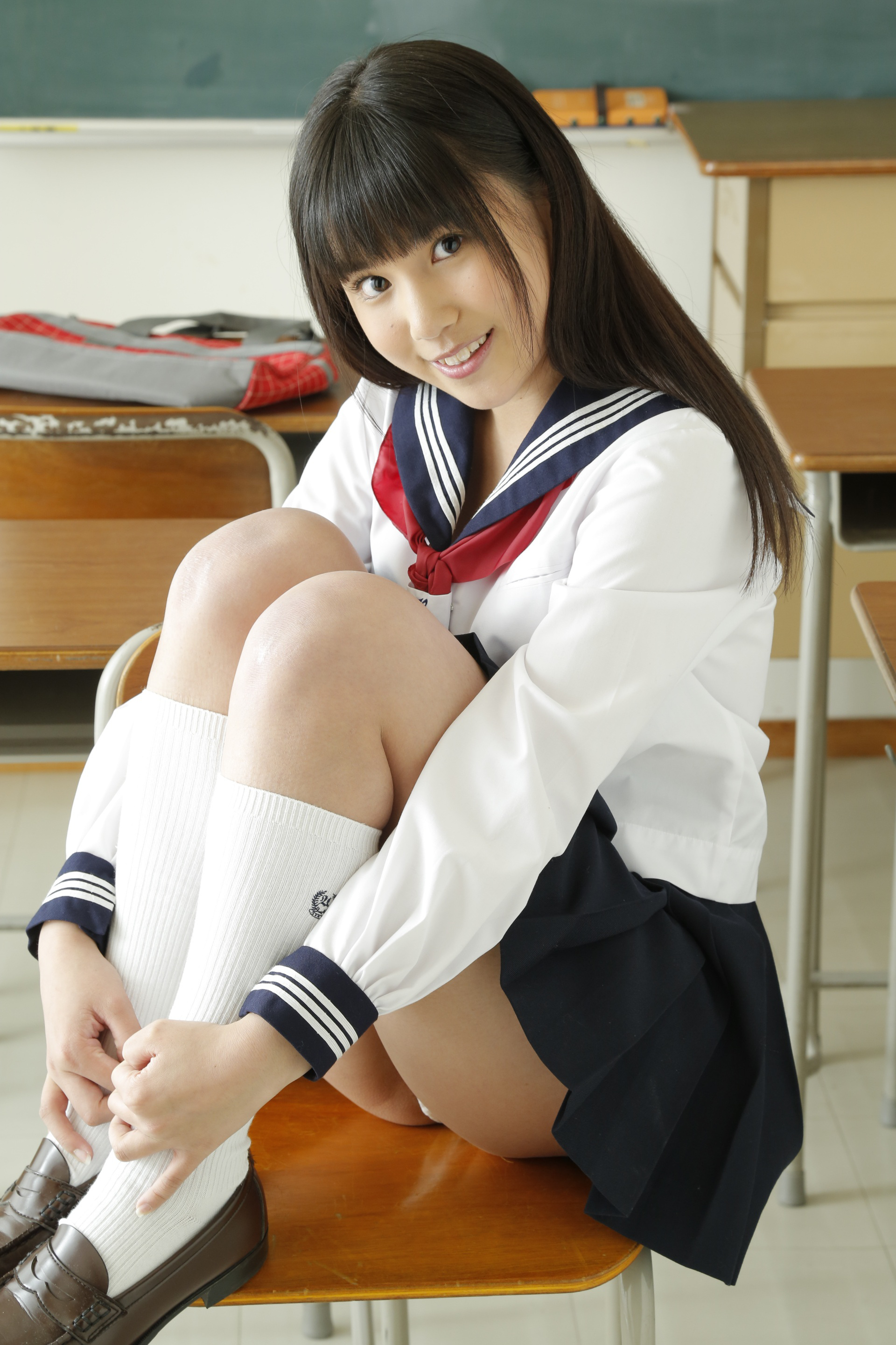 free-asian-school-girl-class-room