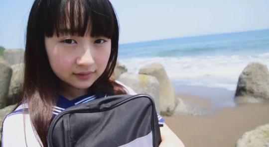 神坂ひなの
