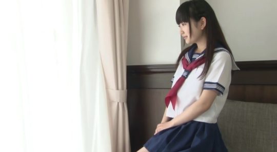神坂ひなの