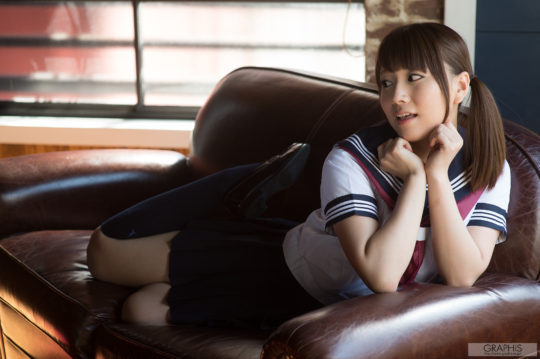 初川みなみ