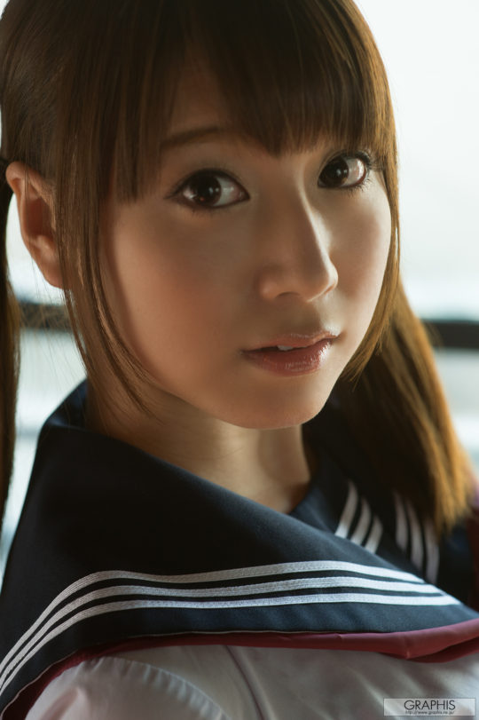 初川みなみ