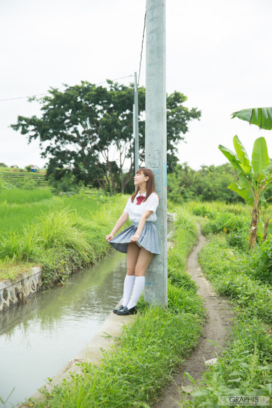 初川みなみ