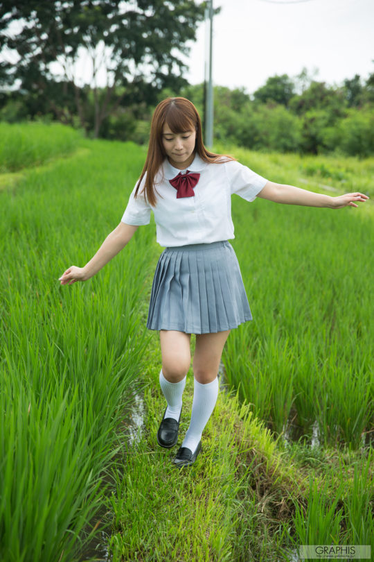 初川みなみ