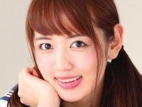 美咲かんながセーラー服と紺色ハイソで挑発パンチラ