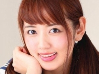 美咲かんながセーラー服と紺色ハイソで挑発パンチラ