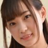 美谷朱里のスレンダー美脚な女子校生制服画像