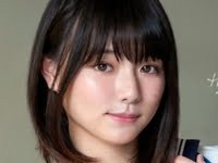 葉月つばさ