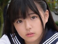 葉月つばさの白ハイソックスなセーラー服画像
