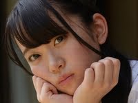架乃ゆら 白ハイソックスとプリスカのＪＫ制服画像