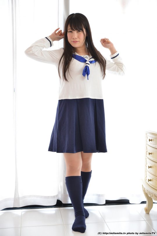 東條詩織
