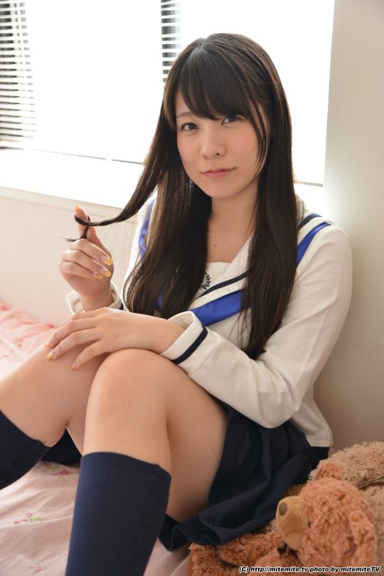 東條詩織