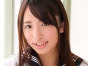 高梨瑞樹 白ソックスなセーラー服画像