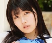 ちとせよしの 白ソックスなセーラー服画像