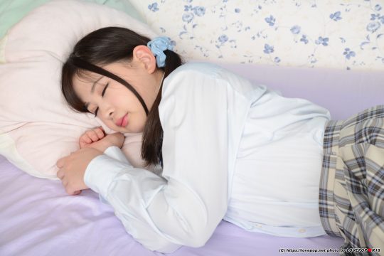 柚奈れい