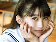 牧野真莉愛 セーラー服とスクール水着画像