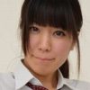 柏木里依紗 黒ニーハイなプリスカ制服画像