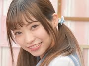 白井仁萌 黒ハイソックスなセーラー服画像