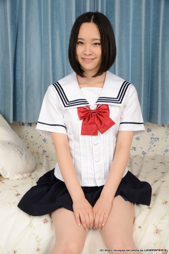 初乃ふみか