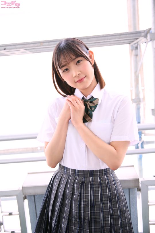 成瀬あみ