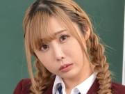 稲森美優 白ハイソックスなブレザー制服画像
