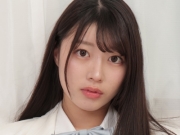 吉沢梨亜 紺色や白ハイソックスなプリスカ制服画像