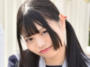 橋本りお セーラー服やプリスカの学園コスプレ画像
