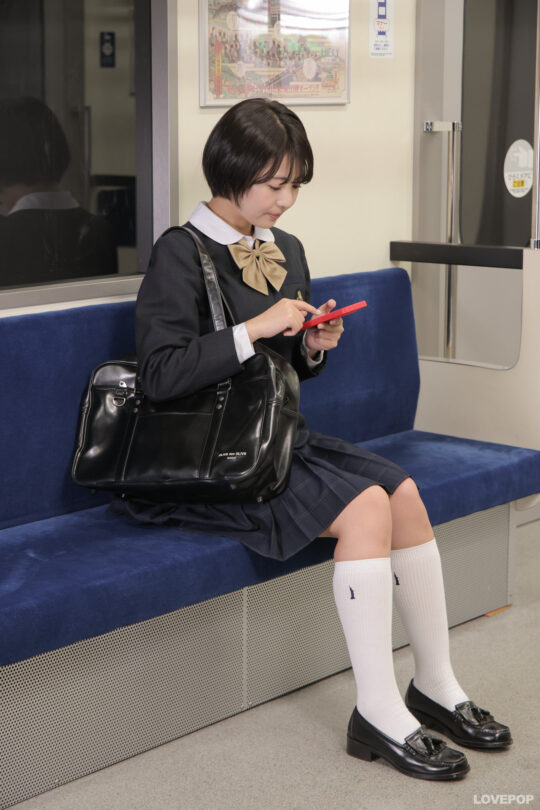 佐々木萌香