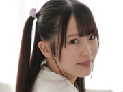 坂本梨奈 紺色や白ハイソックスの制服画像