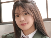 澄川れみ 紺色や白いハイソックスの学園コスプレ画像